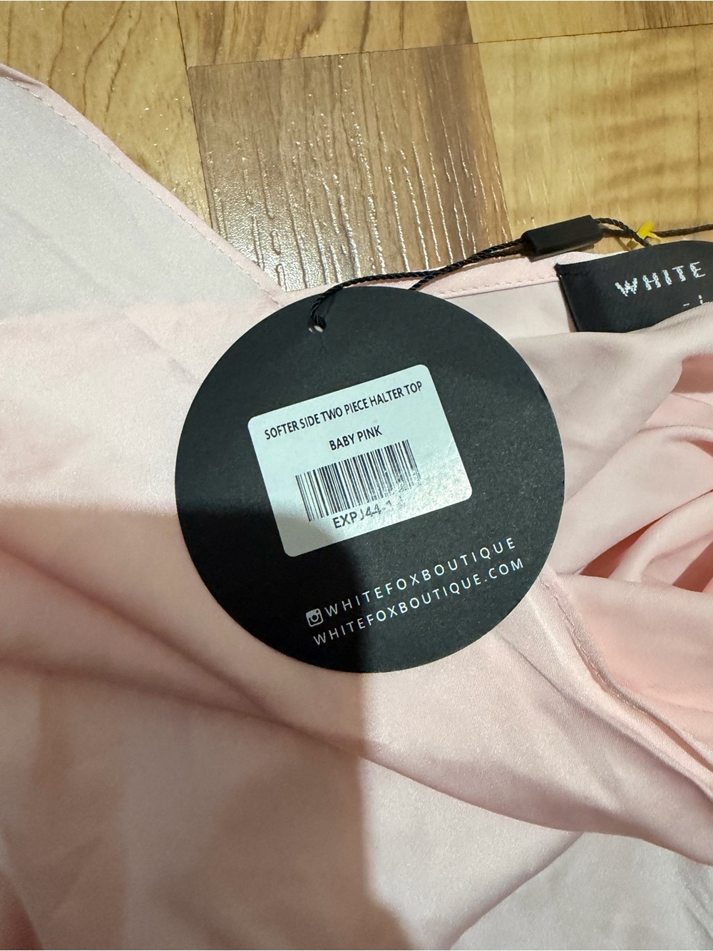 White fox halter top - Picture 3 of 3
